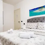 Charming Two Bedroom Apartment