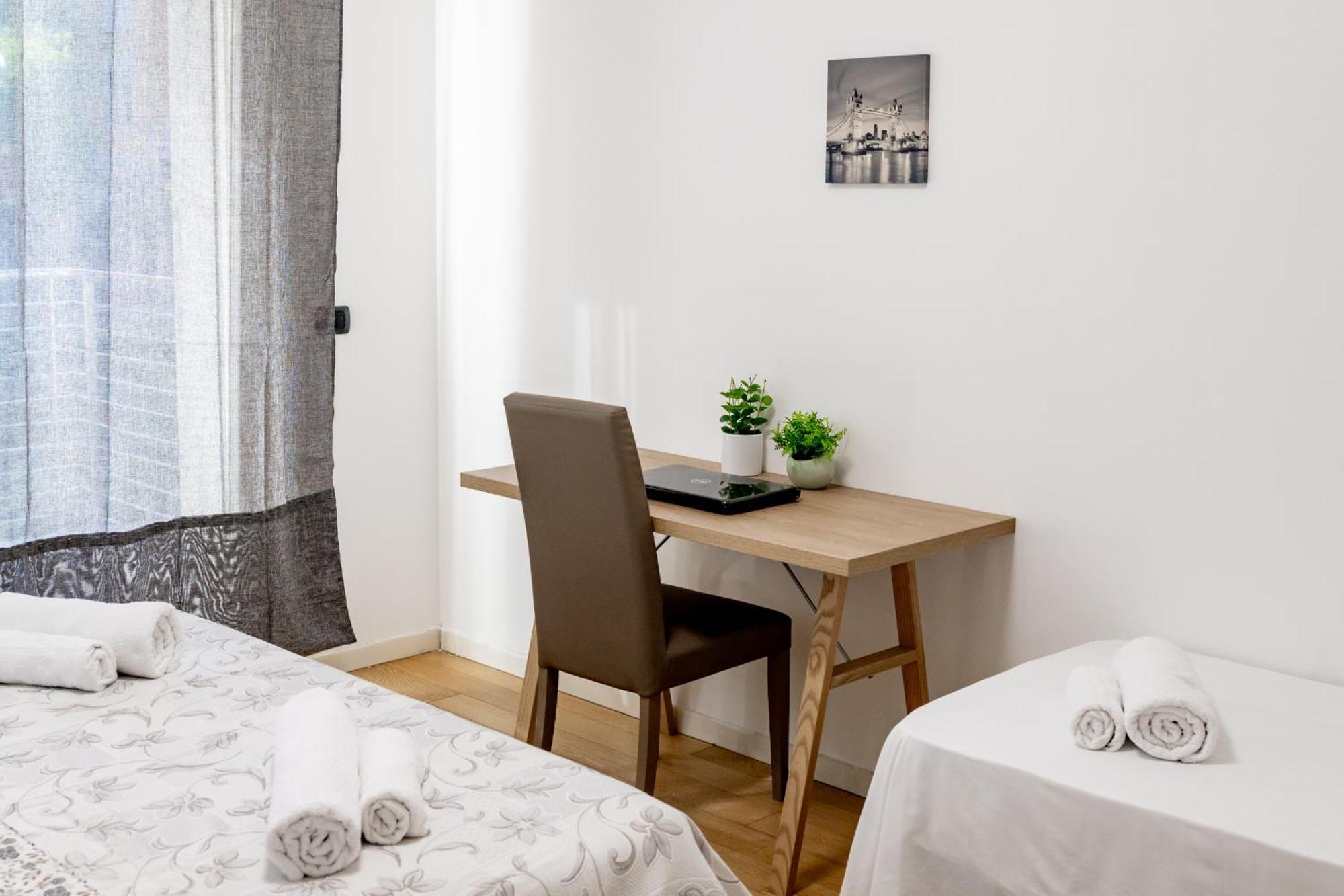 Charming Two Bedroom Appartement Venise