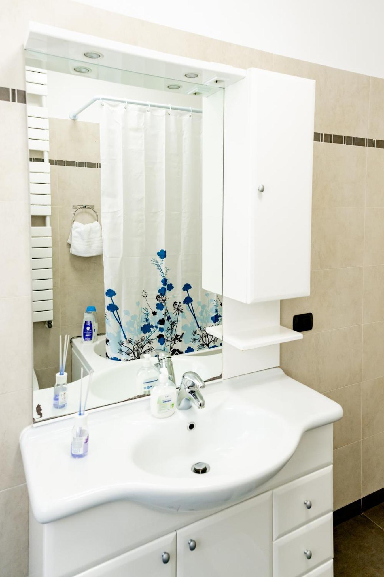 Charming Two Bedroom * Venise