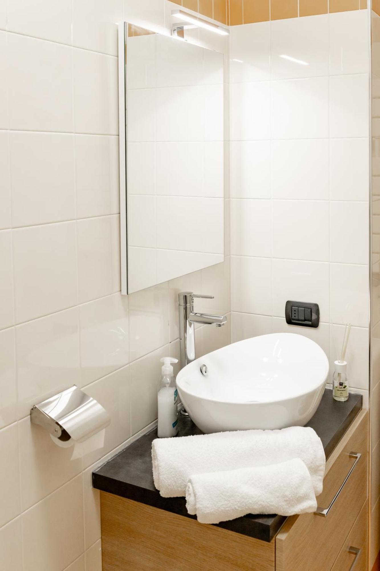Charming Two Bedroom Appartement *